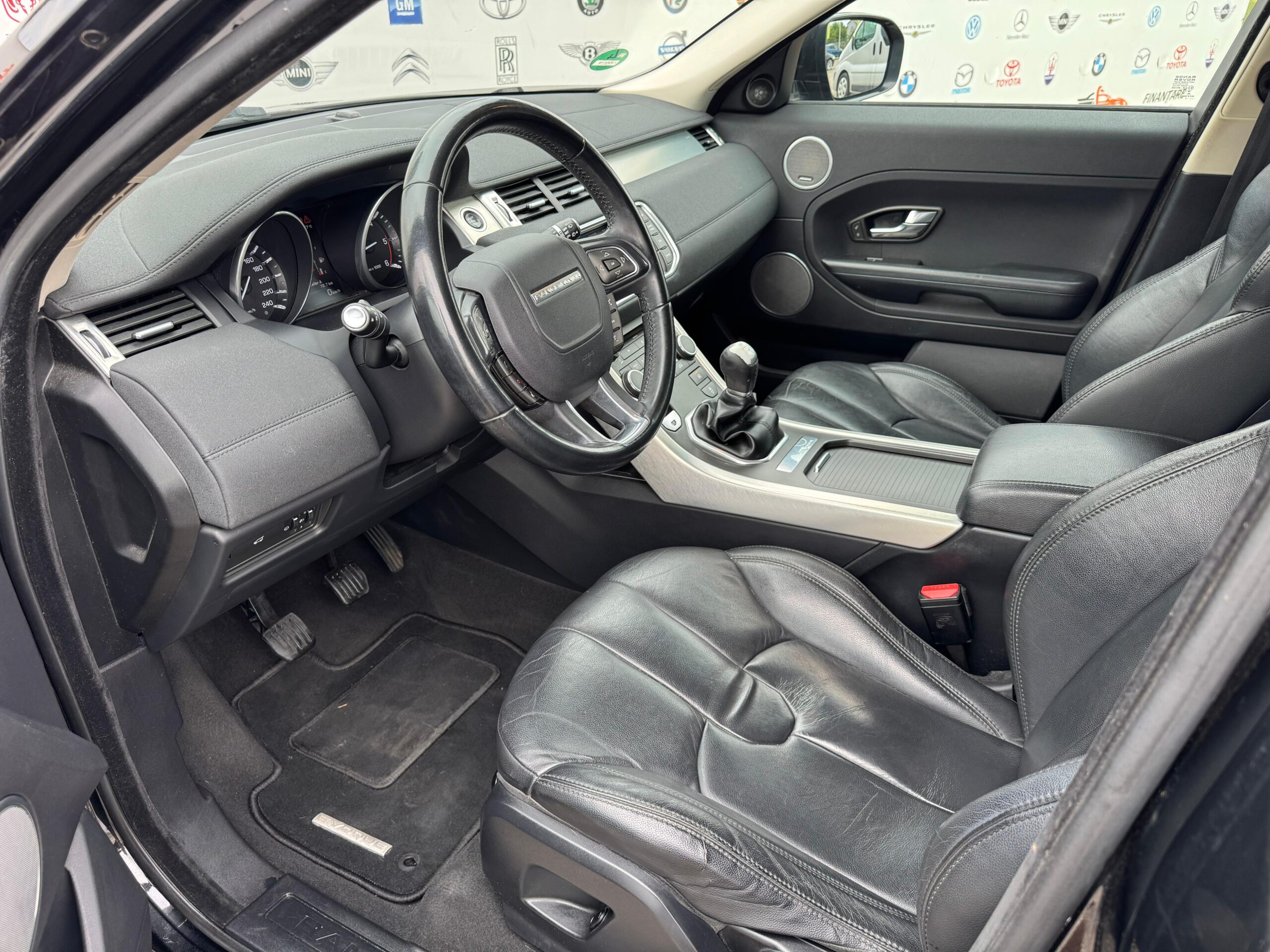 
								Range Rover Evoque full									