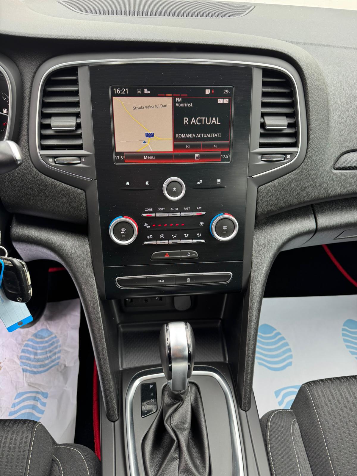 
								Renault Megane 1.5 DCI full									