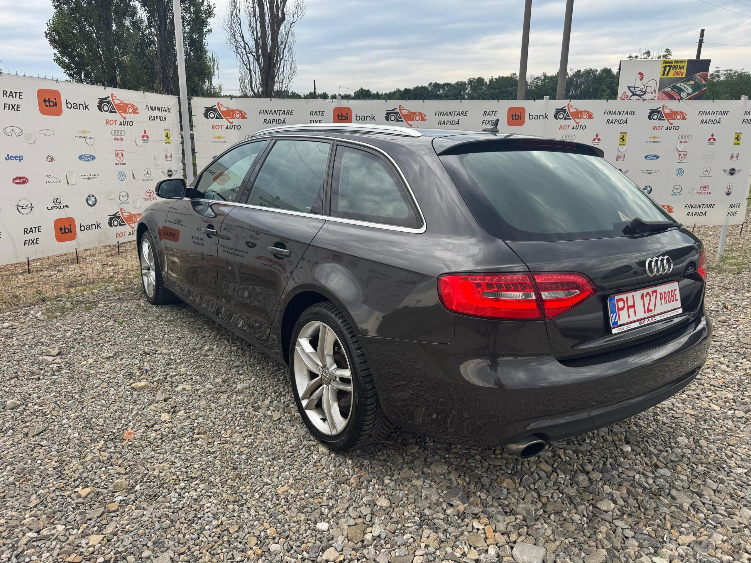
								Audi A4 full									