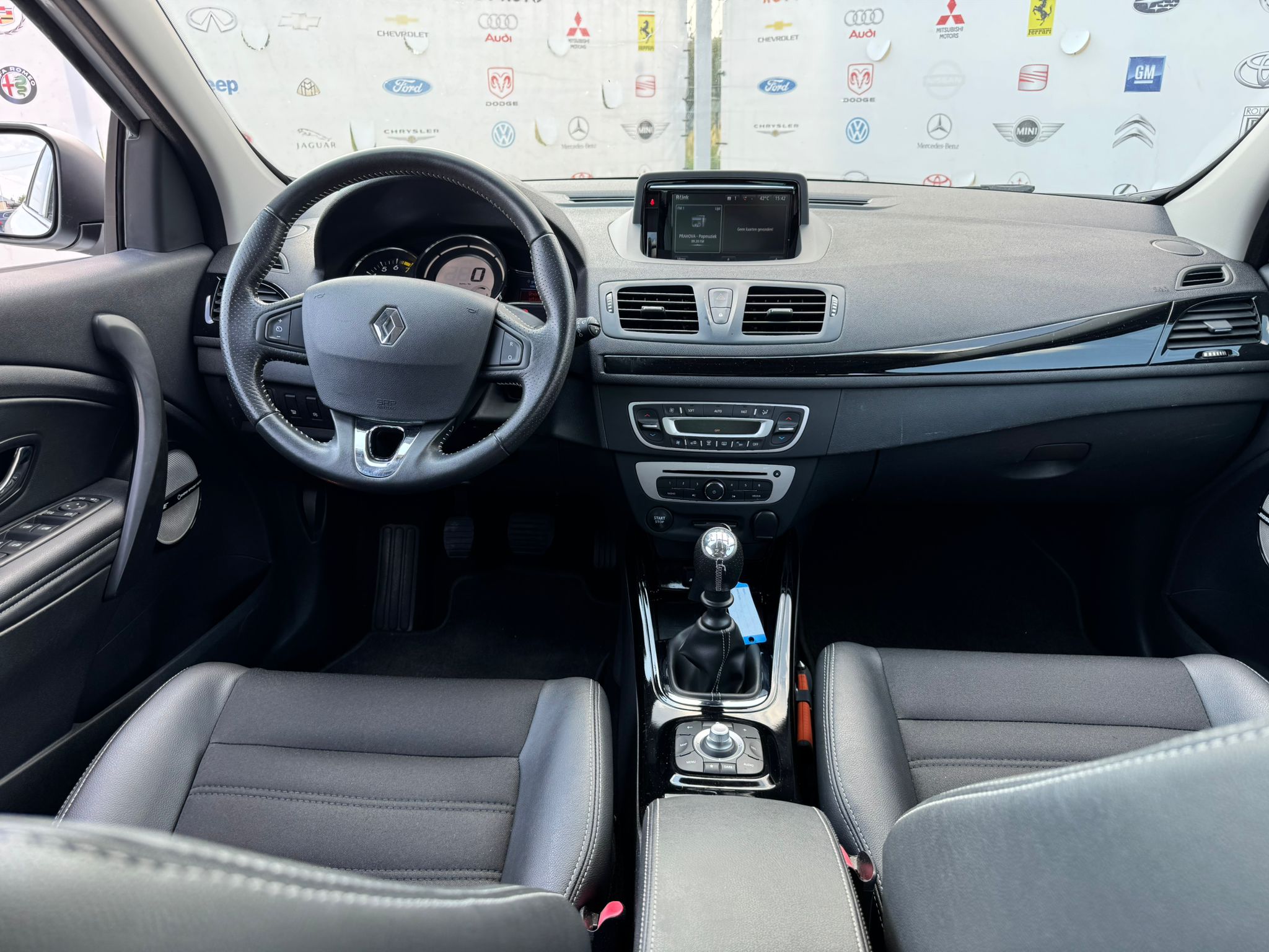 
								Renault Megane – Bose Edition full									