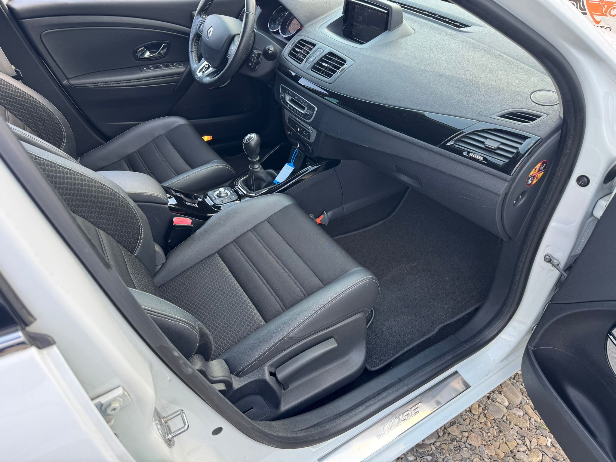 
								Renault Megane – Bose Edition full									