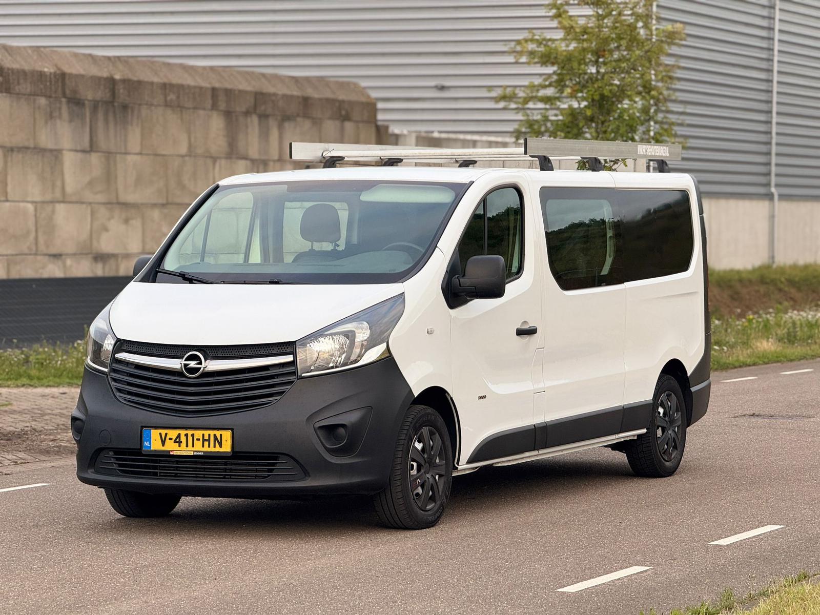 
								Opel Vivaro full									